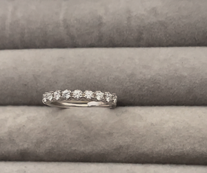 womens lab grown diamond wedding band
