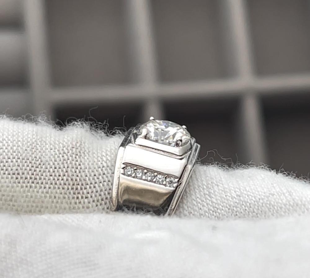 
            
                Load image into Gallery viewer, Mens Moissanite Rings | Mens Moissanite Diamond Wedding Ring
            
        