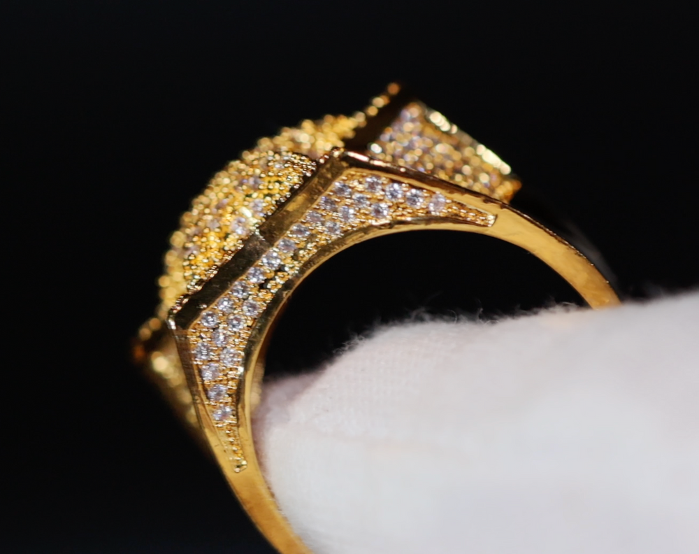 Gold Diamond Star Ring