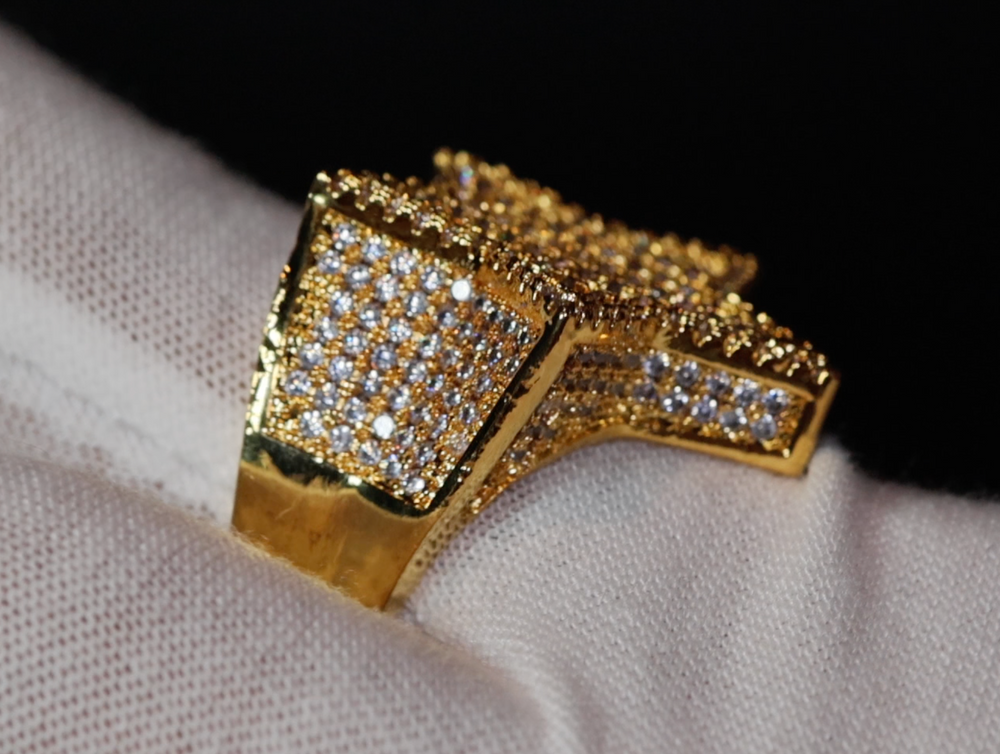 
            
                Load image into Gallery viewer, mens Iced Out Star Ring
            
        