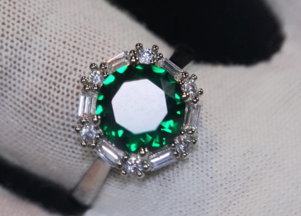Green Diamond Ring | Green Diamond Engagement Ring
