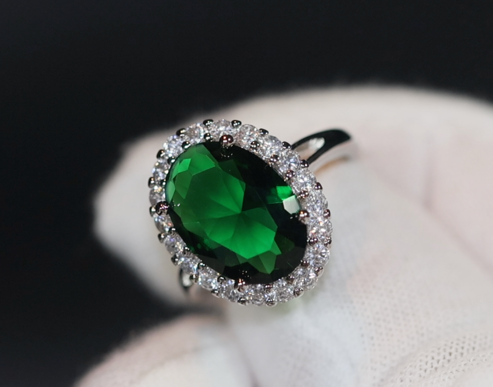 Green Diamond Ring, Emerald green oval diamond ring