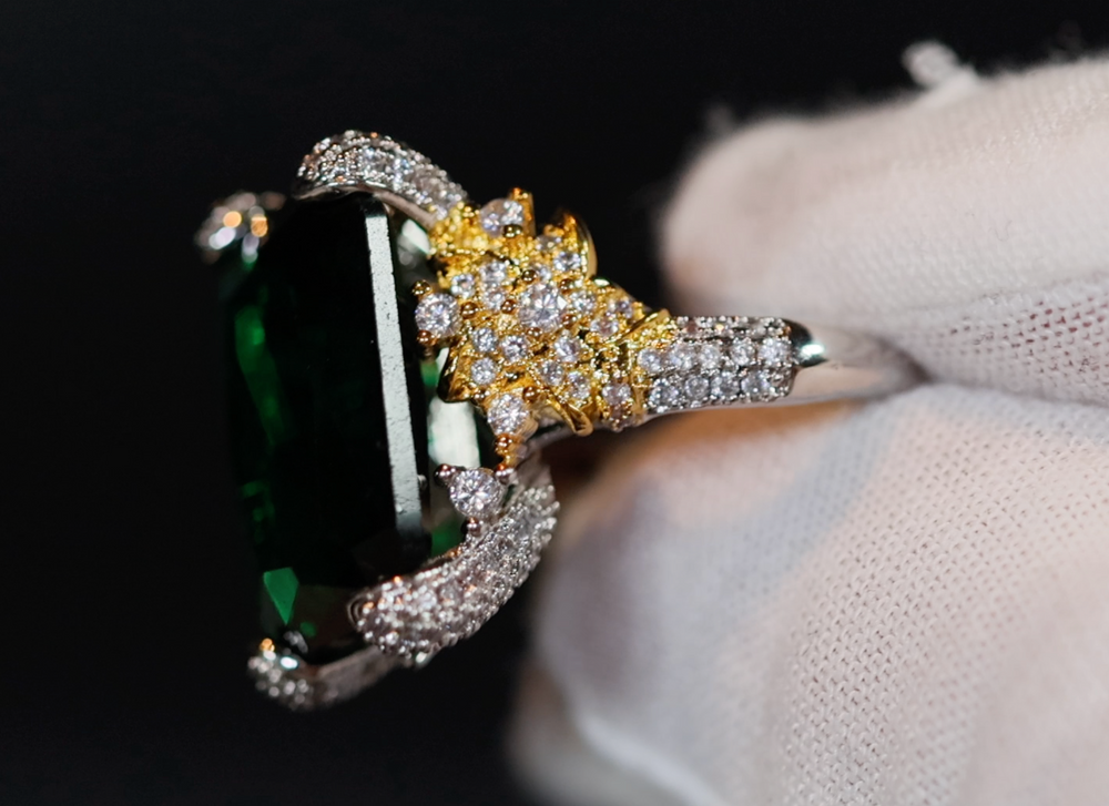 Green Diamond Engagement Ring | Big Emerald Ring