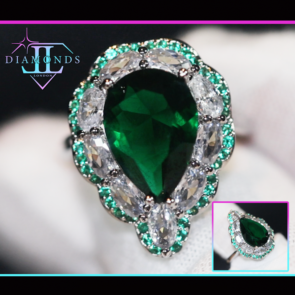 Green pear cut diamond ring