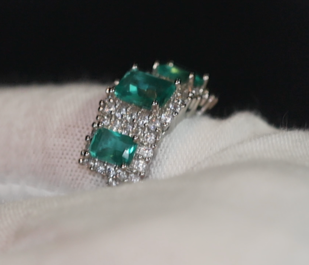 
            
                Load image into Gallery viewer, Green Diamond Engagement Rings | Green Diamond Ring | Womens Green Diamond Ring | Promise Ring | Womens Engagement Ring | Halo Ring
            
        