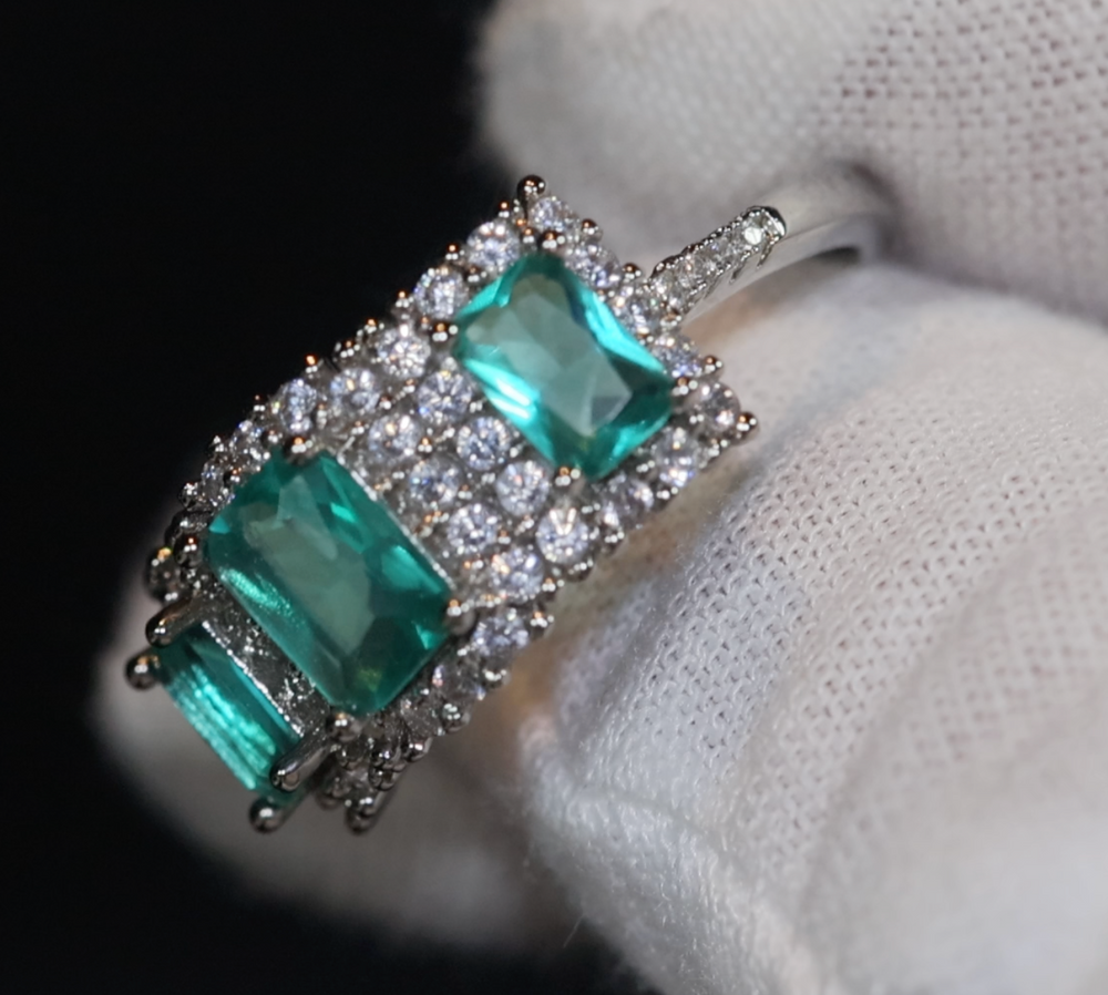 
            
                Load image into Gallery viewer, Green Diamond Engagement Rings | Green Diamond Ring | Womens Green Diamond Ring | Promise Ring | Womens Engagement Ring | Halo Ring
            
        