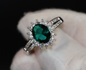 Emerald Green Diamond Ring | Green Diamond Ring