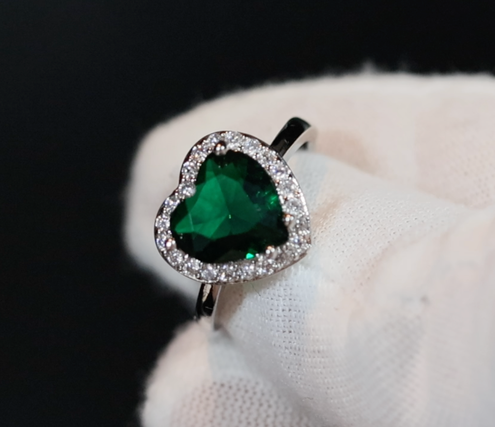 Heart Ring | Green Diamond Ring | Green Diamond Heart Ring