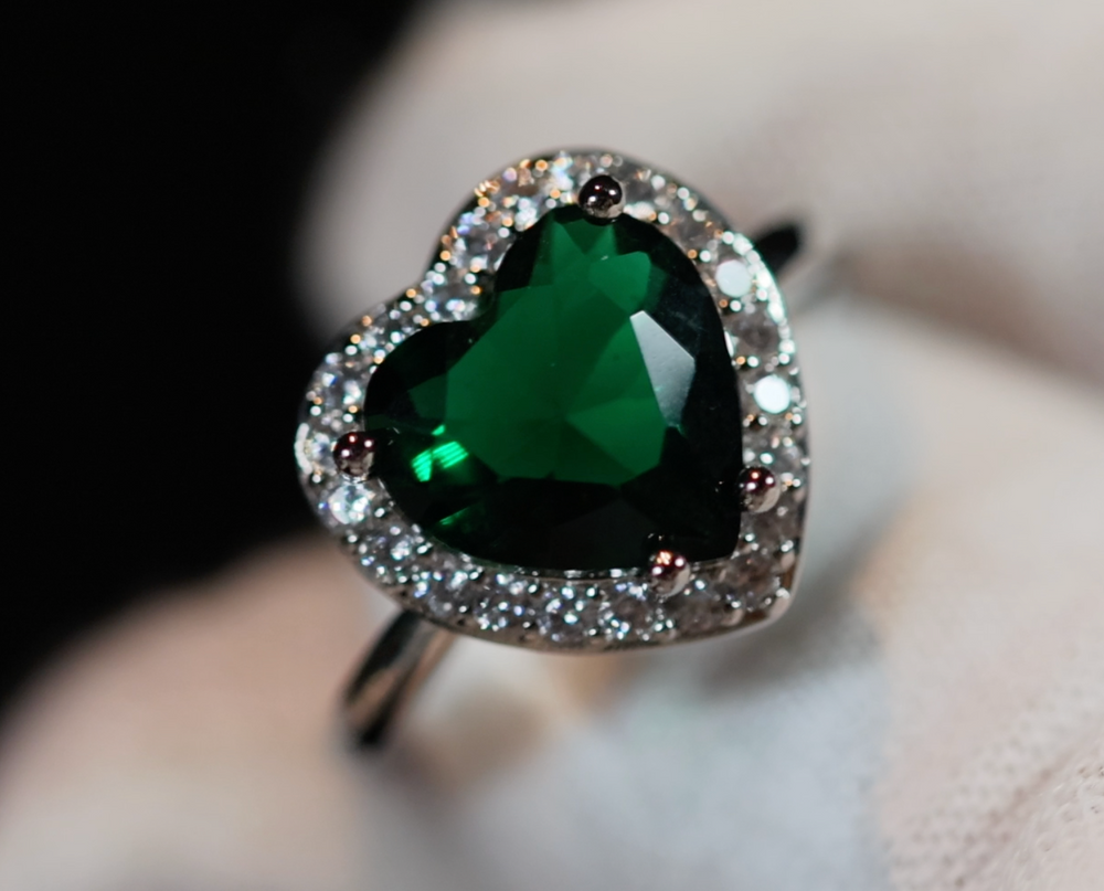 Heart Ring | Green Diamond Ring | Green Diamond Heart Ring