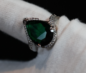 Green Diamond Ring | Green Diamond Engagement Ring