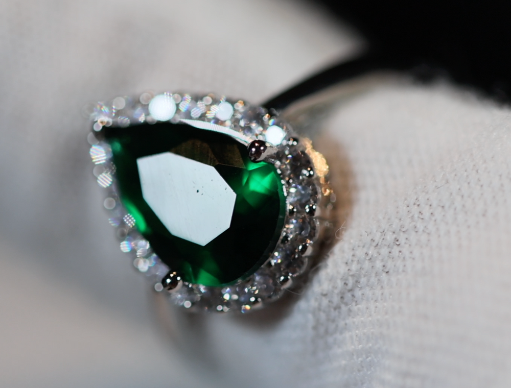 Green Diamond Ring, Teardrop green diamond ring, Green Pear Cut Diamond Ring