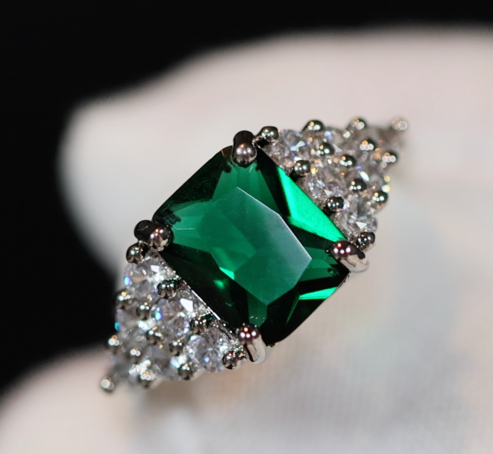 green diamond ring