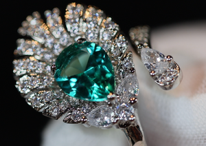 Green Diamond Engagement Ring | Peacock Diamond Ring | Green diamond feather ring