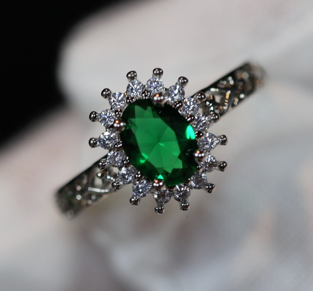 Green Diamond Ring | Green Diamond Engagement Ring