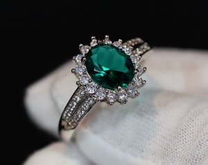 Emerald Green Diamond Ring | Green Diamond Ring