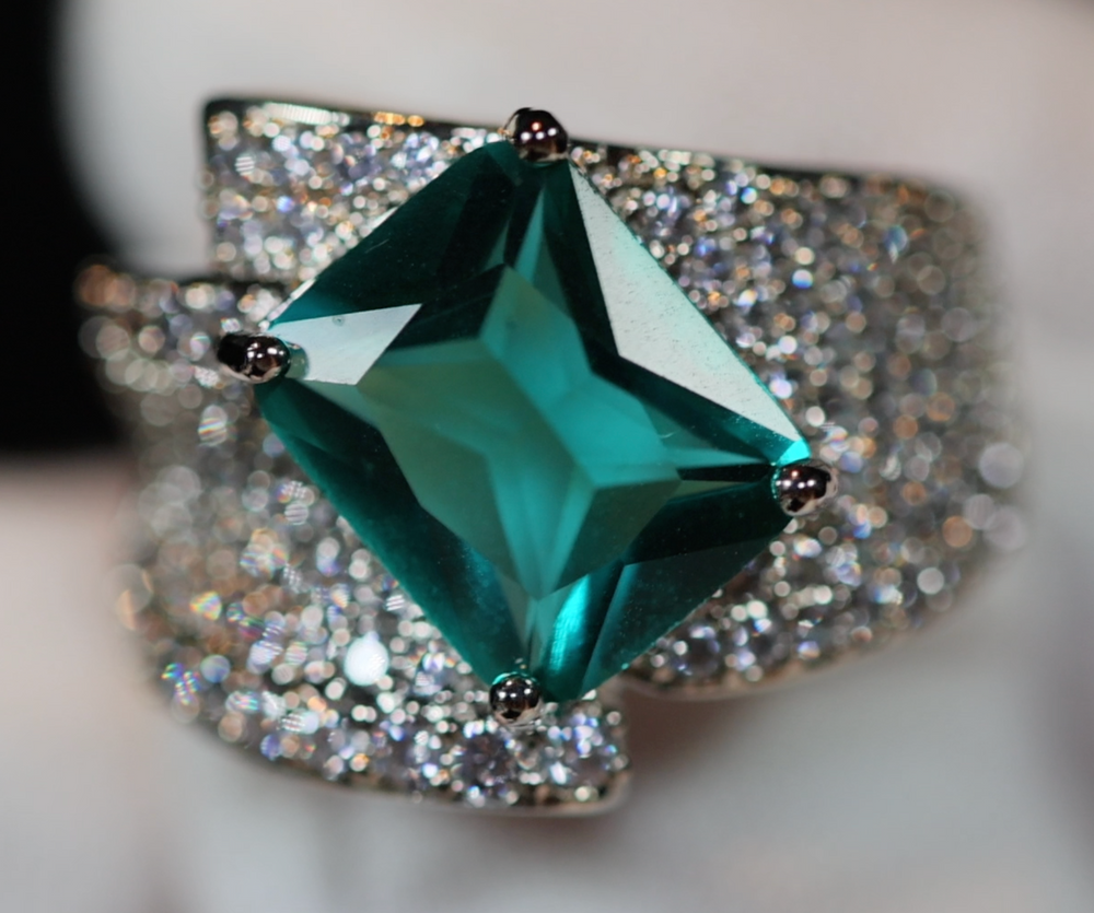 Aquamarine Green Diamond Ring | Green Diamond Ring