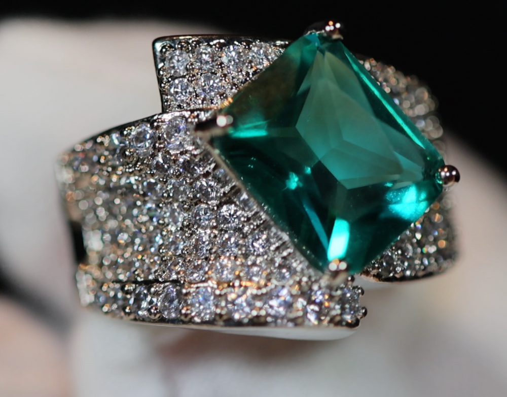 Aquamarine Green Diamond Ring | Green Diamond Ring