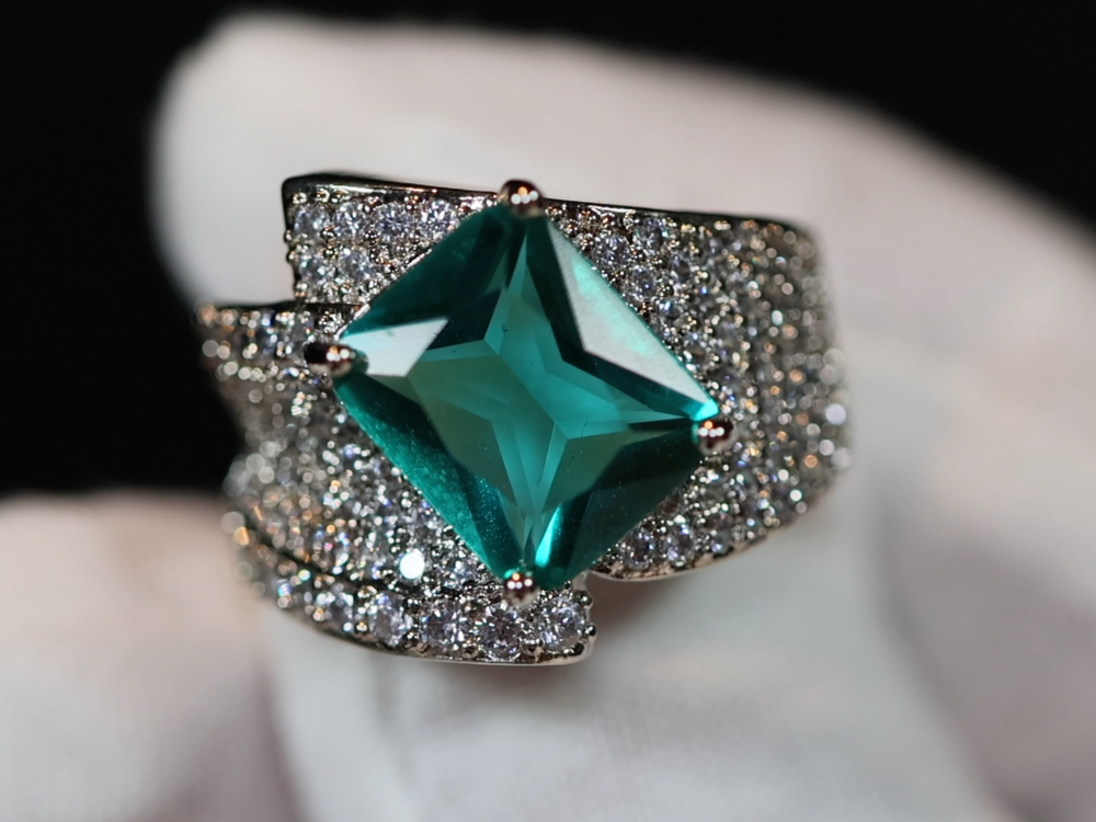 Aquamarine Green Diamond Ring | Green Diamond Ring