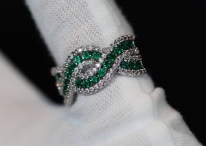 Green Diamond Ring | Green Diamond Infinity Ring