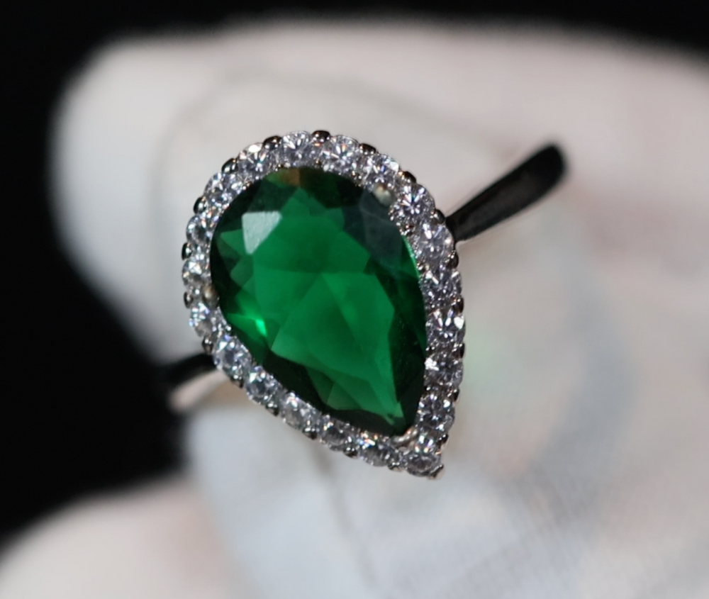 teardrop green diamond ring