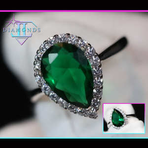 Green pear cut diamond ring