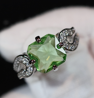 Womens Green diamond ring