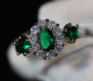 Green Diamond Ring | Emerald Green Diamond Ring