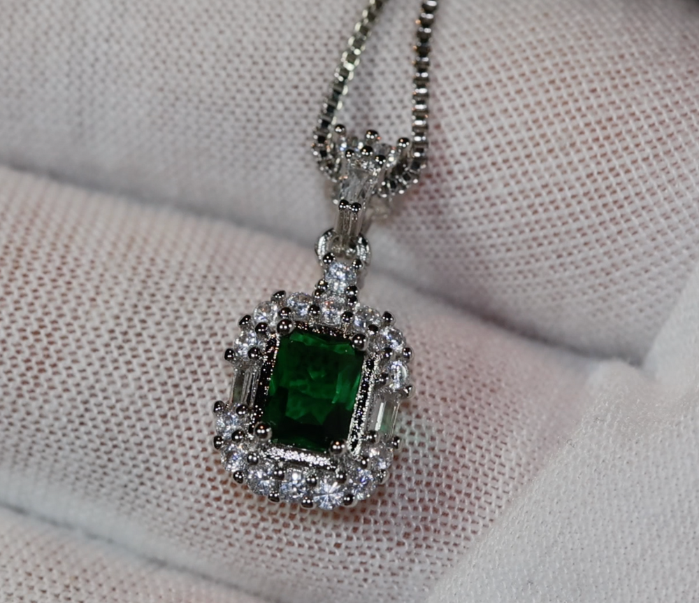 Green Diamond Necklace | Emerald Pendant