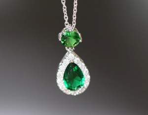 Emerald Diamond Necklace | Green Diamond Pendant | Green Diamond Necklace