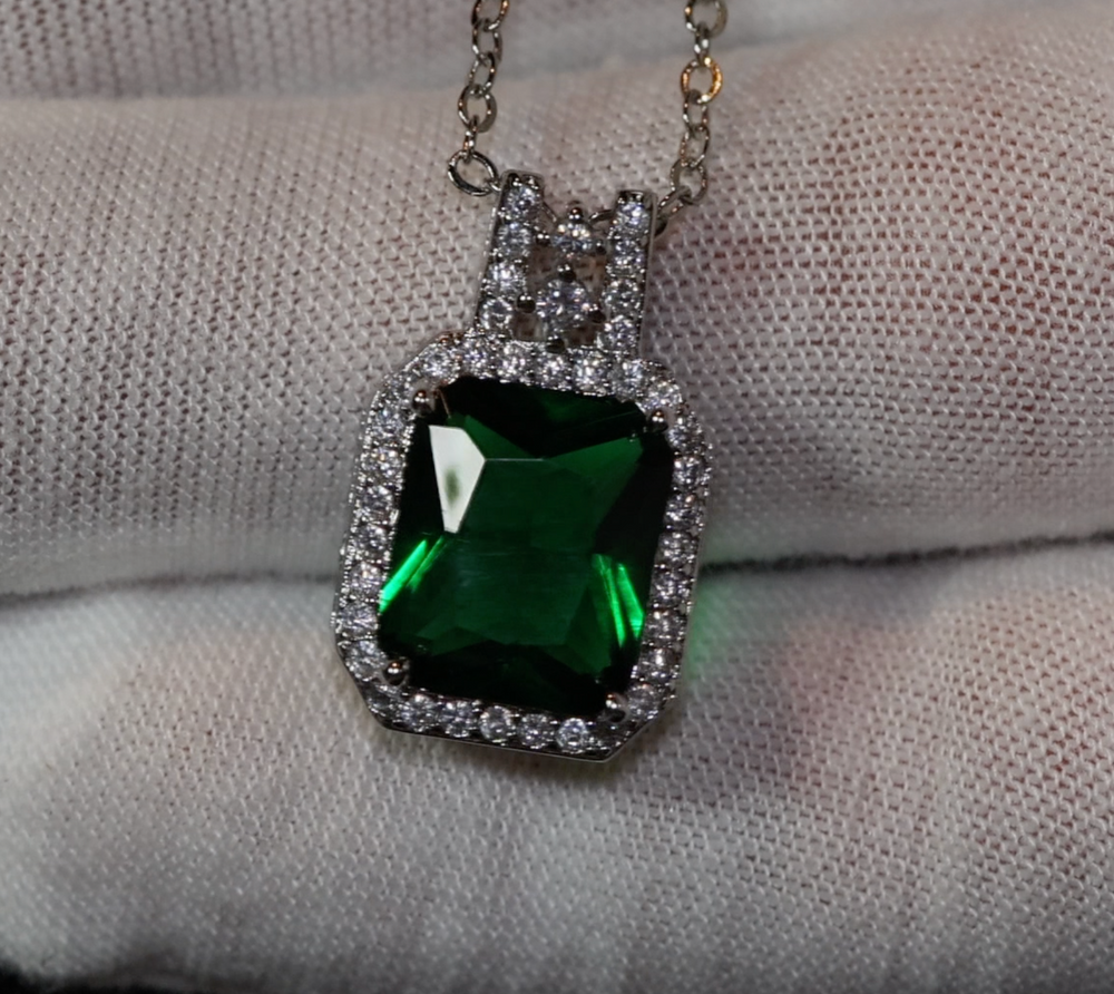 
            
                Load image into Gallery viewer, Emerald Diamond Necklace | Womens Emerald Necklace | Emerald Necklace | Green Diamond Pendant | Green Diamond Necklace | Emerald Pendant
            
        