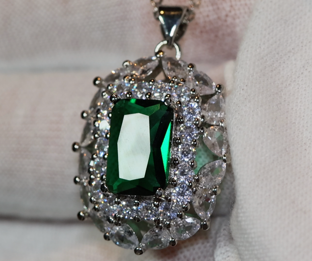 Green Diamond Pendant