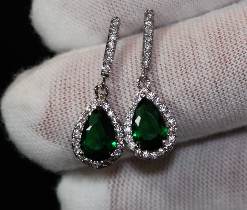 Green Diamond Earrings | Emerald Green Diamond Earrings