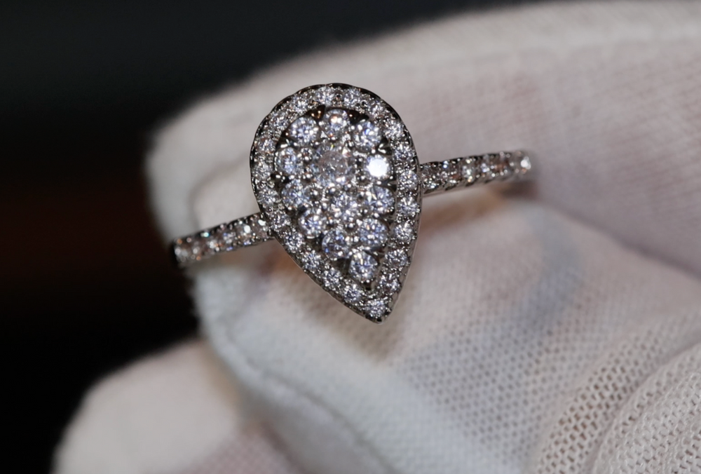 
            
                Load image into Gallery viewer, Teardrop Ring | Pear Shape Ring | Teardrop Engagement Ring | Pear Cut Diamond Ring
            
        