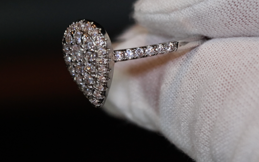 
            
                Load image into Gallery viewer, Teardrop Ring | Pear Shape Ring | Teardrop Engagement Ring | Pear Cut Diamond Ring
            
        