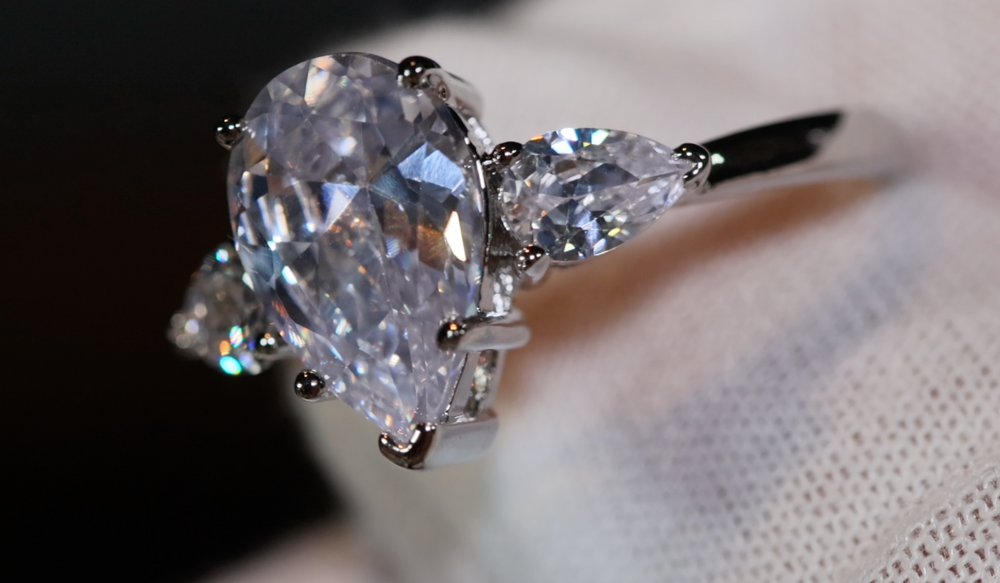
            
                Load image into Gallery viewer, Teardrop Ring | Pear Shape Ring | Teardrop Engagement Ring | Tear Drop Ring | Engagement Ring
            
        