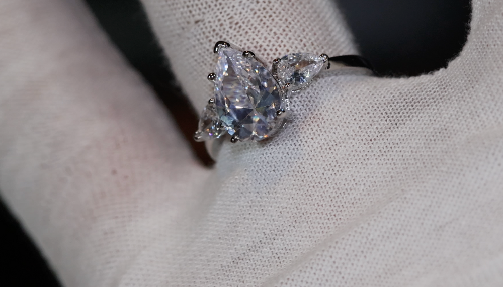 
            
                Load image into Gallery viewer, Teardrop Ring | Pear Shape Ring | Teardrop Engagement Ring | Tear Drop Ring | Engagement Ring
            
        