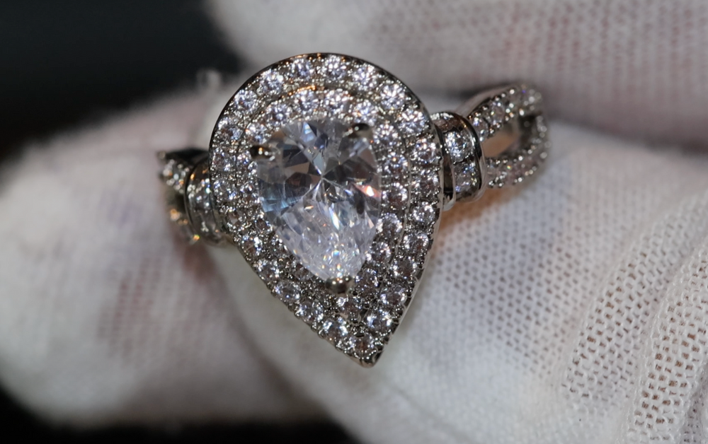 
            
                Load image into Gallery viewer, Teardrop Ring | Pear Shape Ring | Teardrop Engagement Ring | Tear Drop Ring | Engagement Ring |  Diamond Rings | Womens Wedding Rings
            
        
