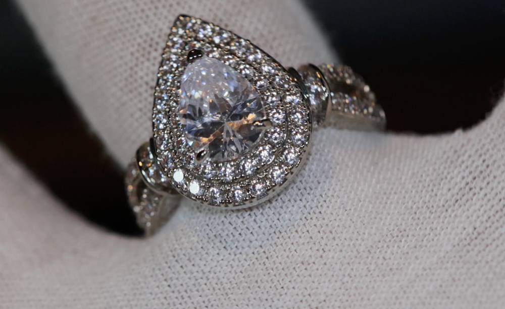 
            
                Load image into Gallery viewer, Teardrop Ring | Pear Shape Ring | Teardrop Engagement Ring | Tear Drop Ring | Engagement Ring |  Diamond Rings | Womens Wedding Rings
            
        