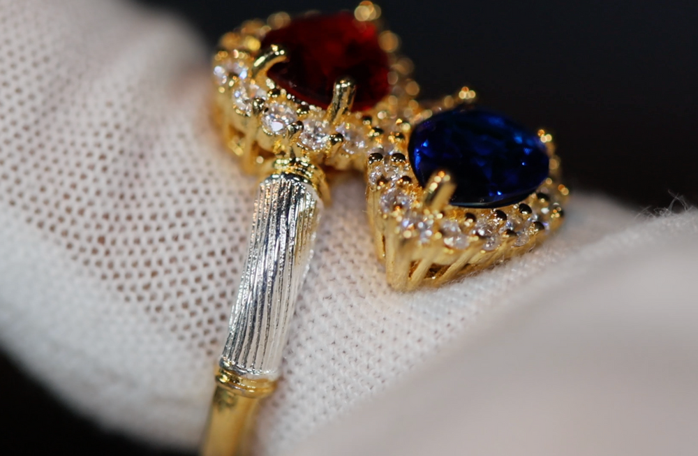 
            
                Load image into Gallery viewer, Red and Blue Diamond Ring | Teardrop Ring | Red Diamond Ring | Blue Diamond Ring
            
        