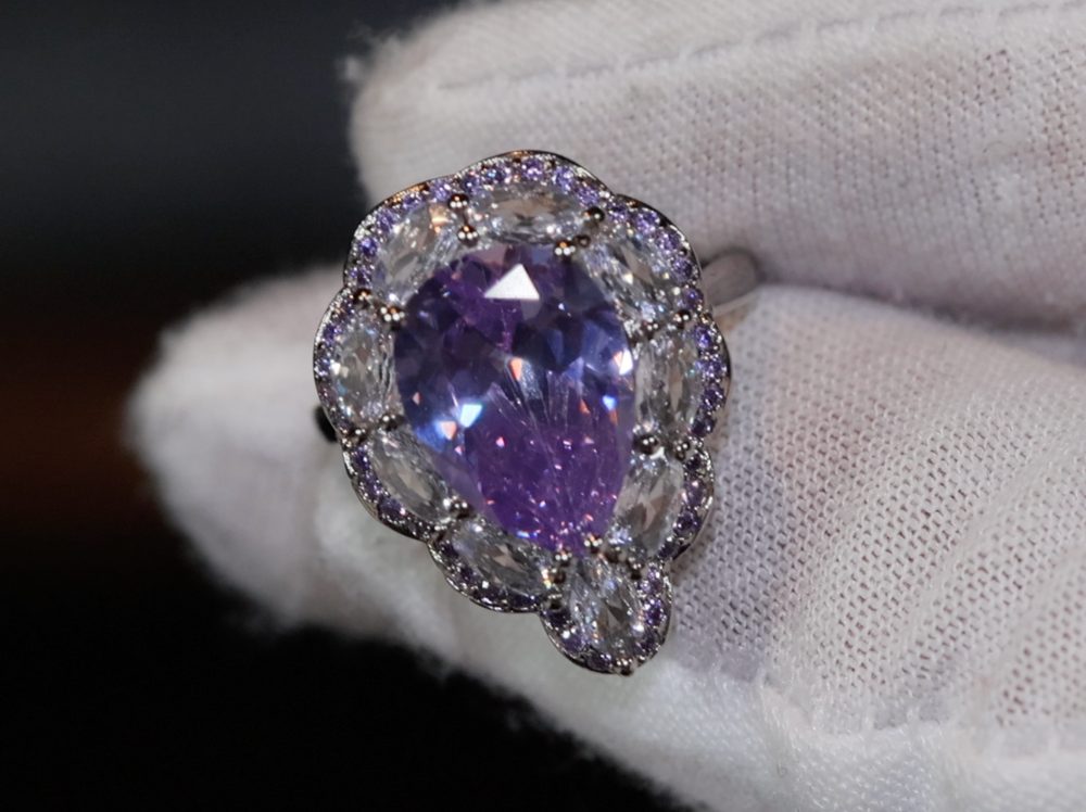 
            
                Load image into Gallery viewer, Purple Diamond Ring | Purple Diamond Engagement Ring
            
        