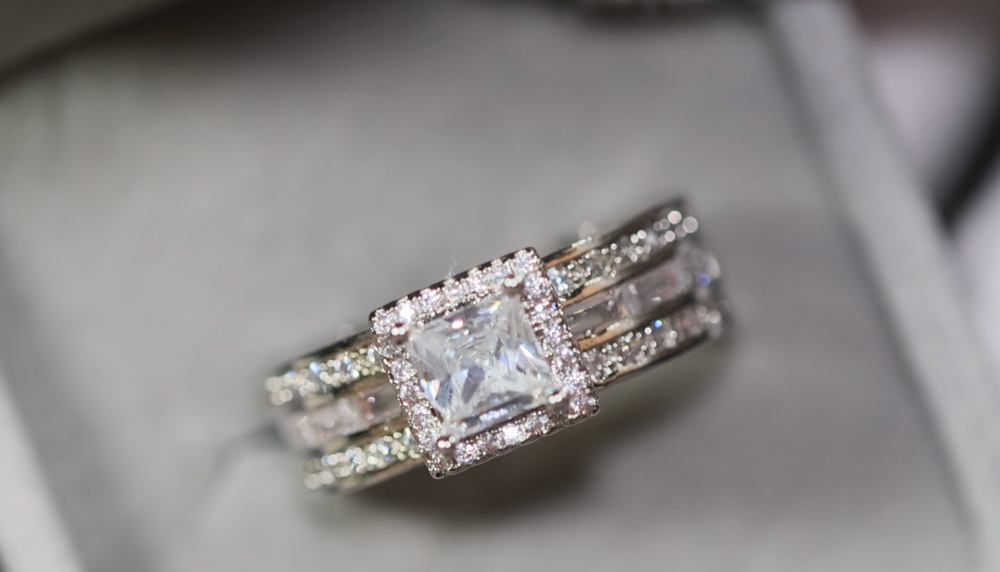 
            
                Load image into Gallery viewer, Engagement Ring | Baguette Diamond Ring
            
        