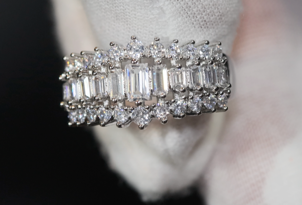 Baguette Ring | Women's Baguette Diamond Engagement Ring