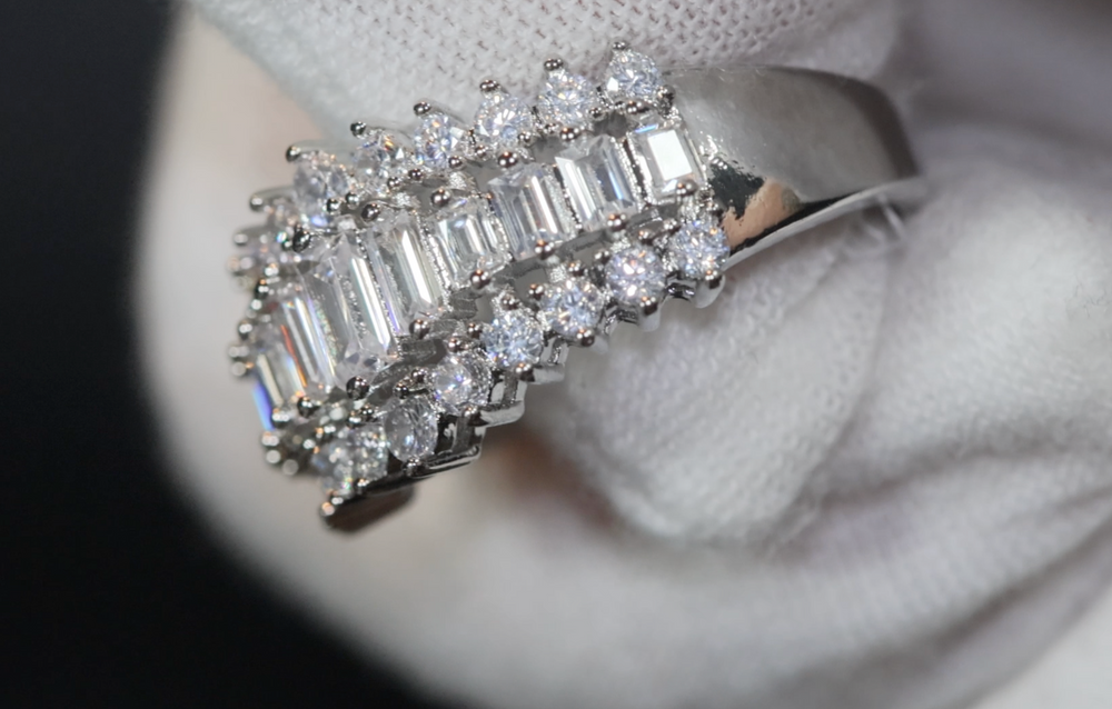 Baguette Ring | Women's Baguette Diamond Engagement Ring