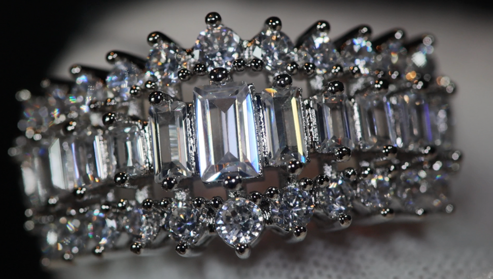 Baguette Ring | Women's Baguette Diamond Engagement Ring