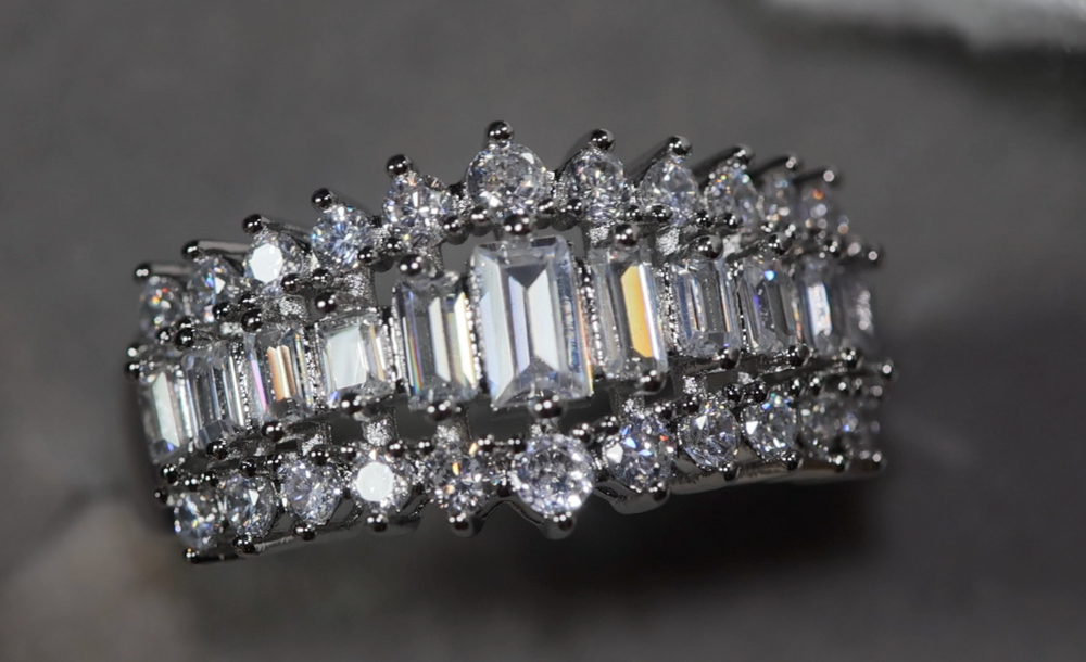 Baguette Ring | Women's Baguette Diamond Engagement Ring