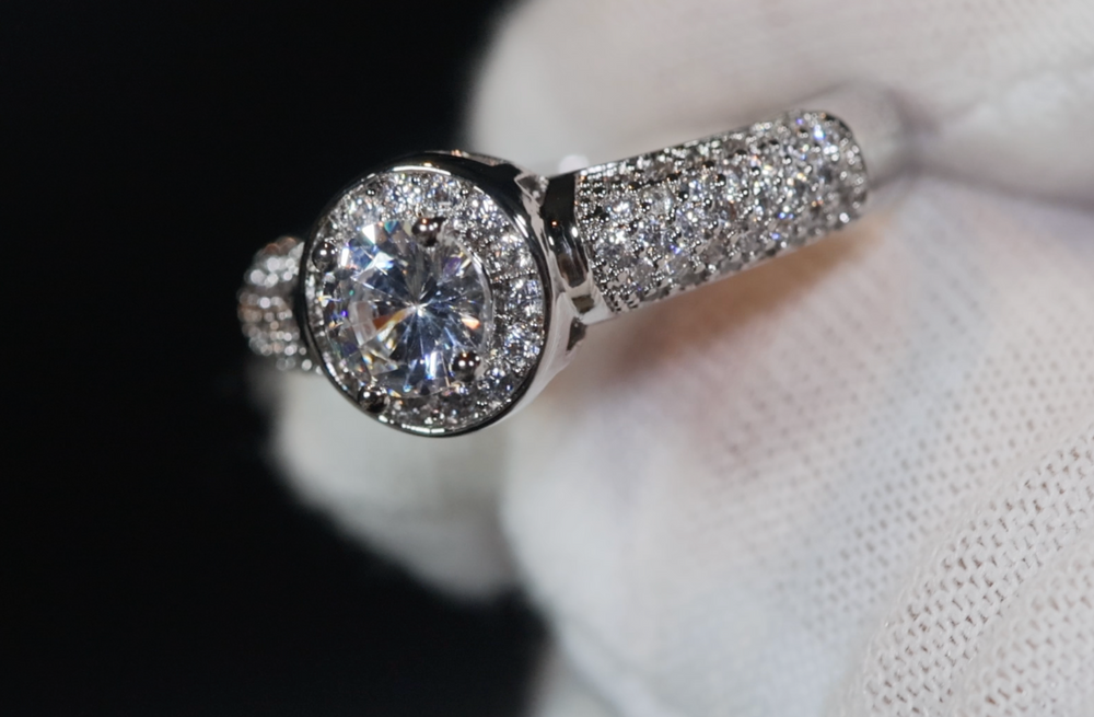 
            
                Load image into Gallery viewer, Diamond Engagement Ring | Round Diamond Engagement Ring | Peg Head Ring | Womens Engagement Ring | Diamond Ring
            
        