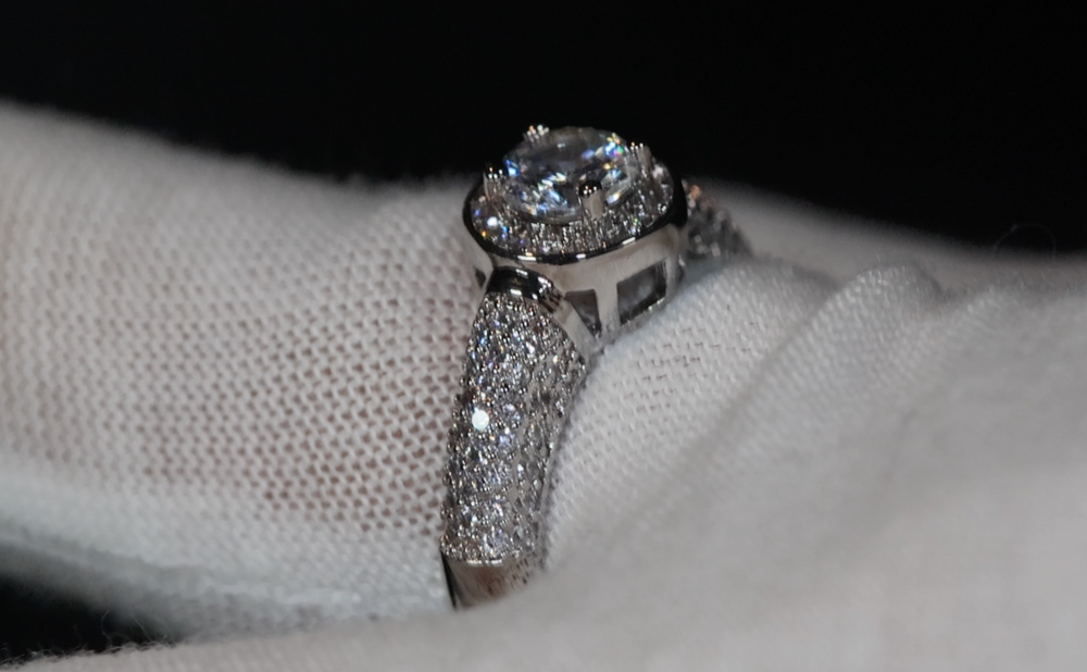 
            
                Load image into Gallery viewer, Diamond Engagement Ring | Round Diamond Engagement Ring | Peg Head Ring | Womens Engagement Ring | Diamond Ring
            
        