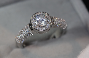 Diamond Engagement Ring | Round Diamond Engagement Ring | Peg Head Ring | Womens Engagement Ring | Diamond Ring