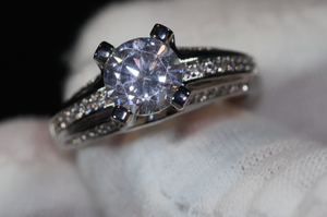 Diamond Engagement Ring | Round Diamond Engagement Ring | Peg Head Ring | Womens Engagement Ring | Diamond Ring