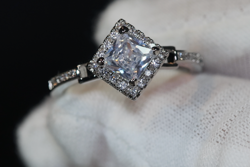 
            
                Load image into Gallery viewer, Engagement Ring | Womens Big Diamond Ring | Womens Engagement Ring
            
        